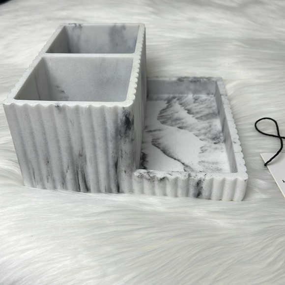 NWT H by Halston Home Counter or Vanity Storage Base, Makeup Organizer - Picture 4 of 7